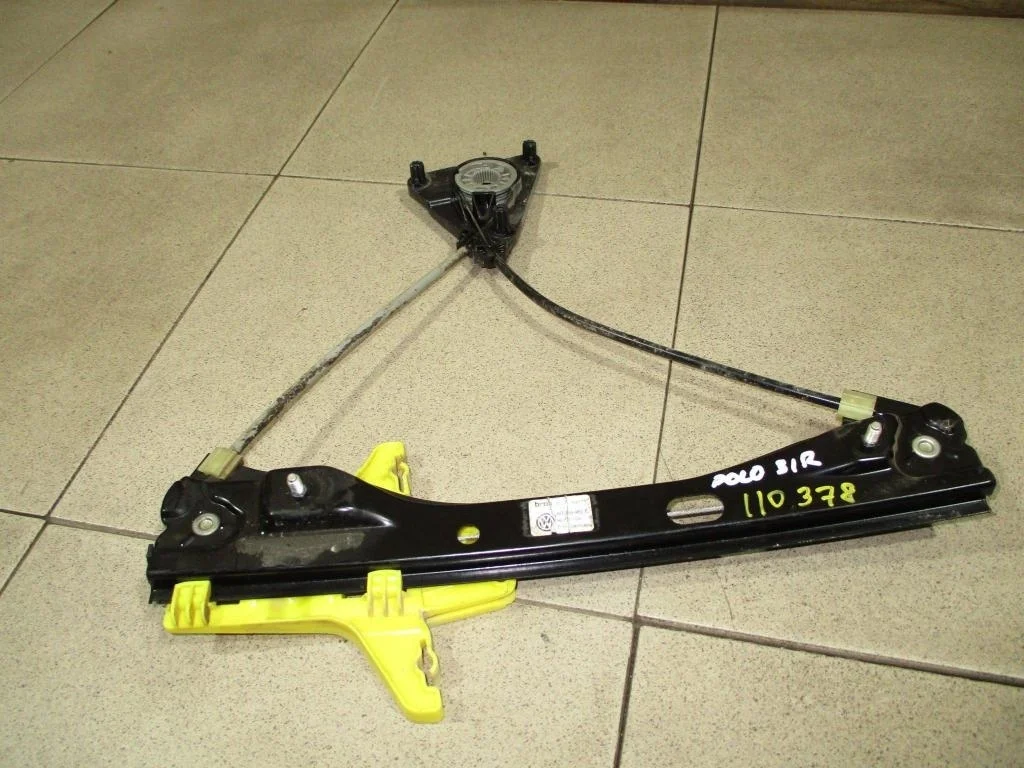 Стеклоподъемник задний правый Volkswagen Polo 5