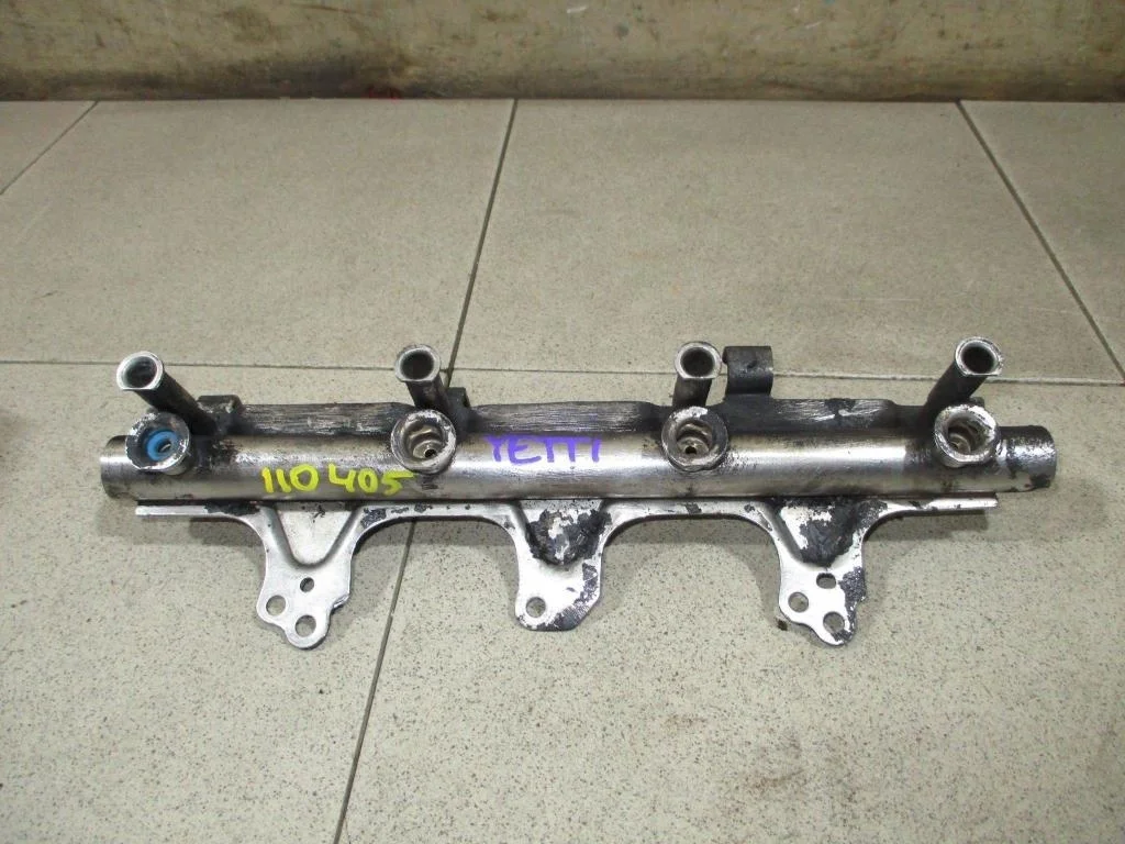 Рейка топливная Skoda Yeti 2012 5L