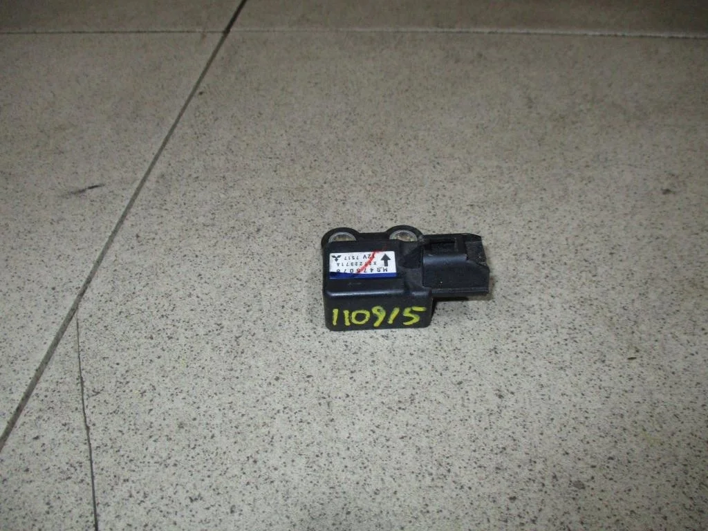 Датчик air bag Mitsubishi Outlander 2007 CU