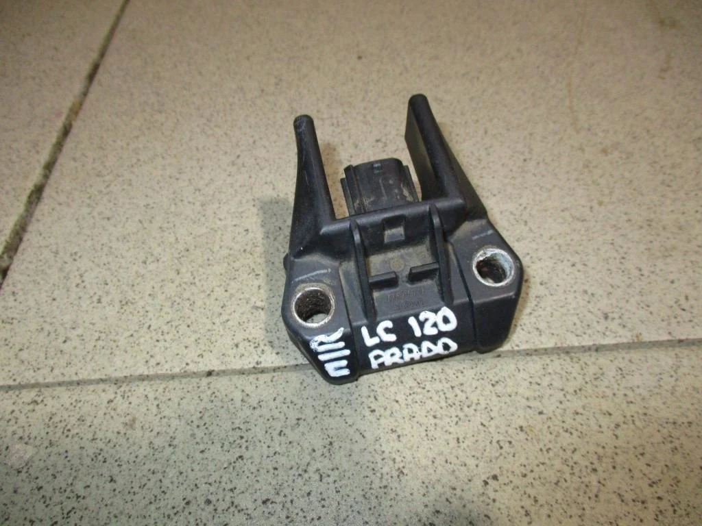 Датчик air bag Toyota Land Cruiser Prado 120