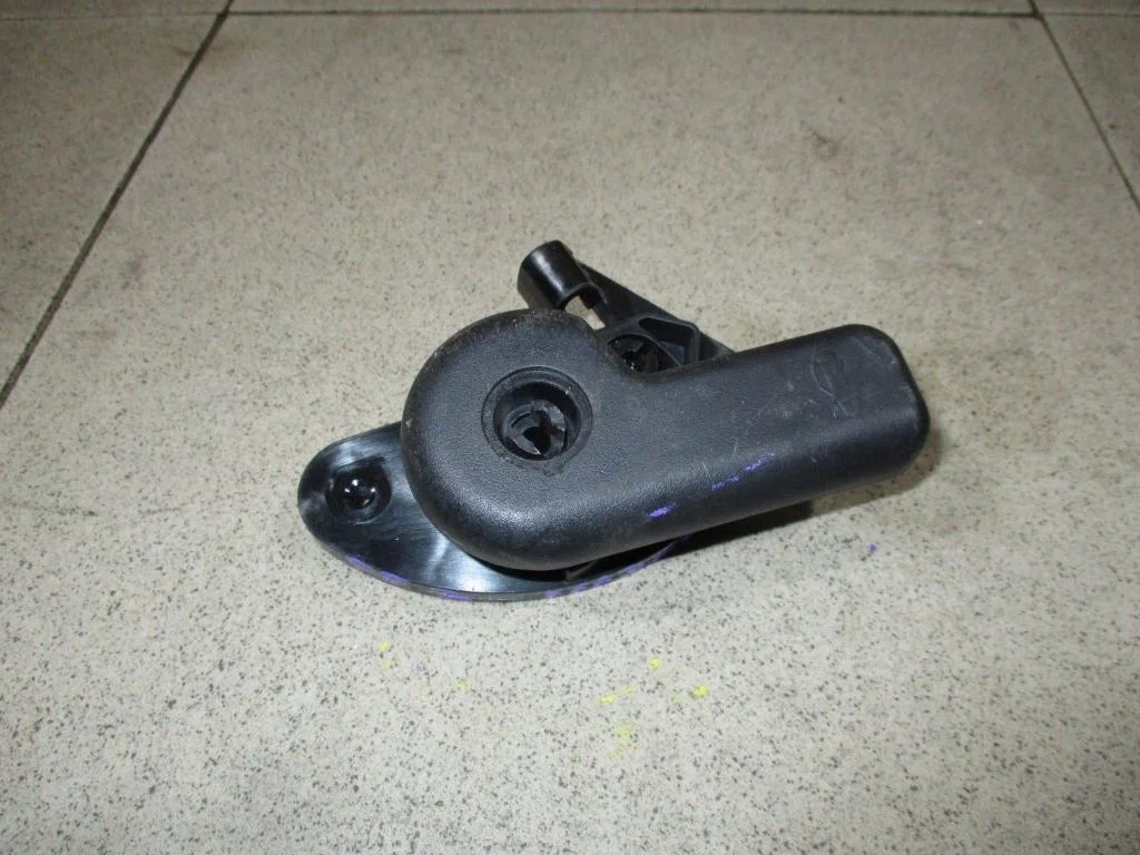 Ручка открывания капота Ford Focus 3