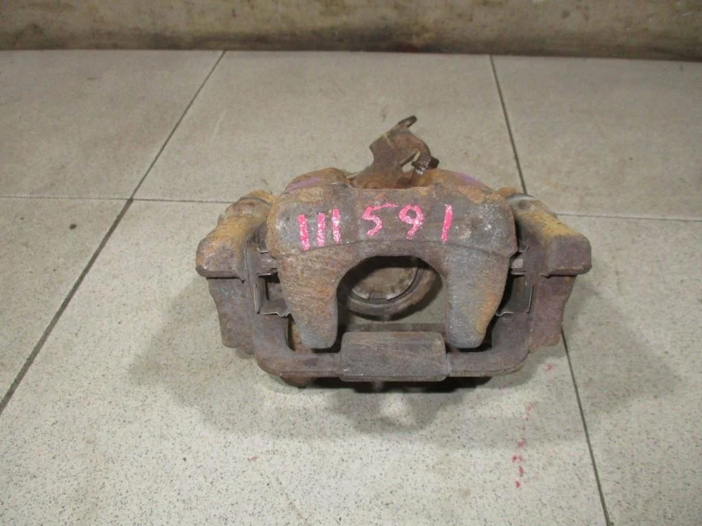 Суппорт задний левый Skoda Yeti 2012 5L