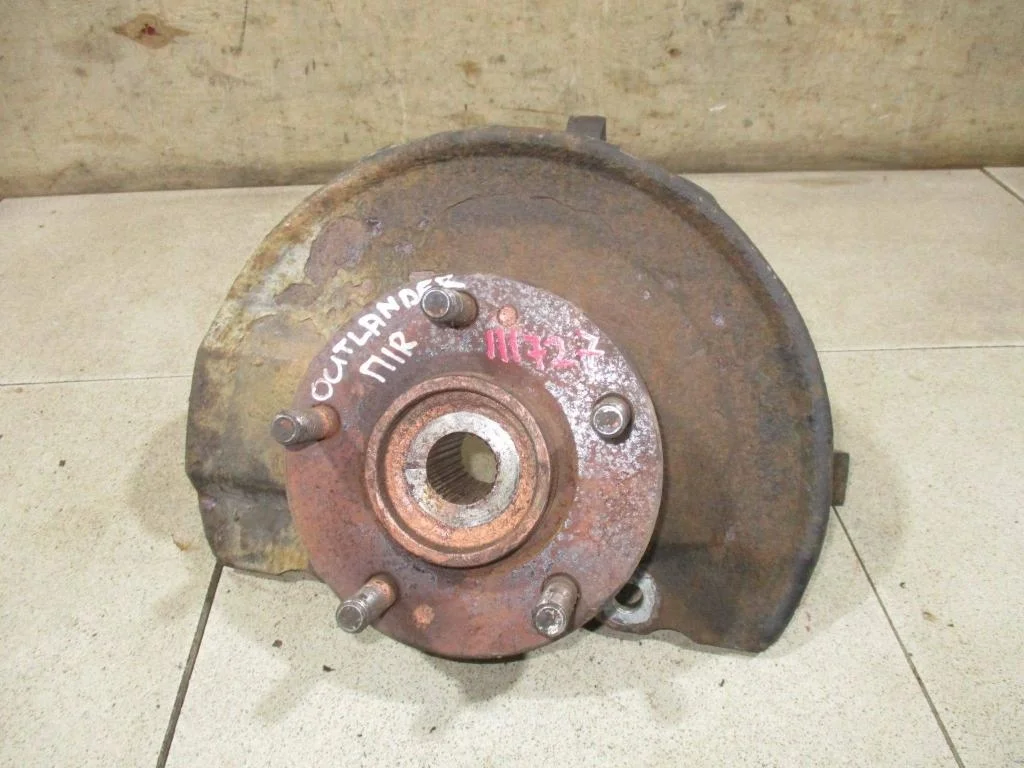 Кулак поворотный передний правый Mitsubishi Outlander 1 2007 CU