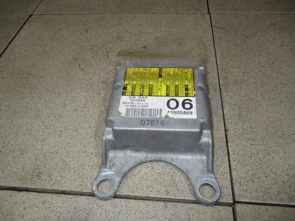 Блок управления air bag Toyota Land Cruiser Prado 120