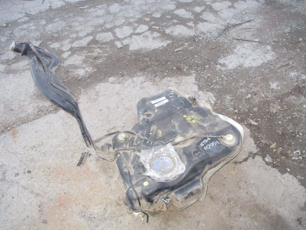 Бак топливный Volkswagen Jetta (A6)