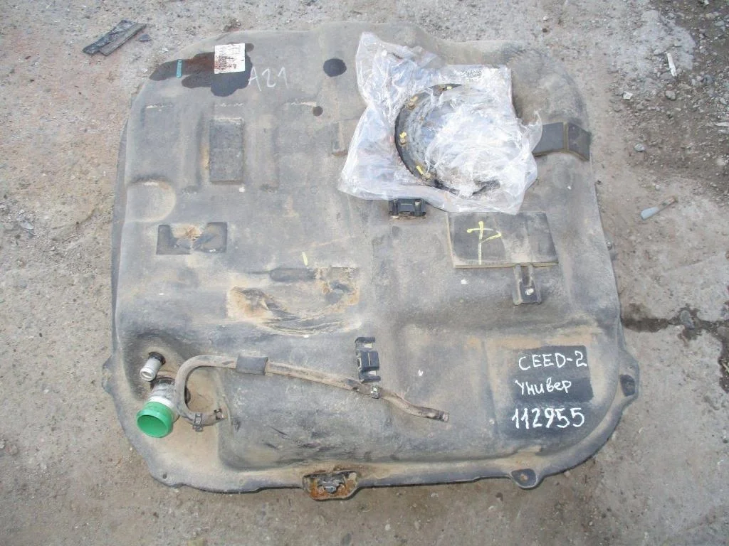 Бак топливный Kia Ceed 2 (JD)