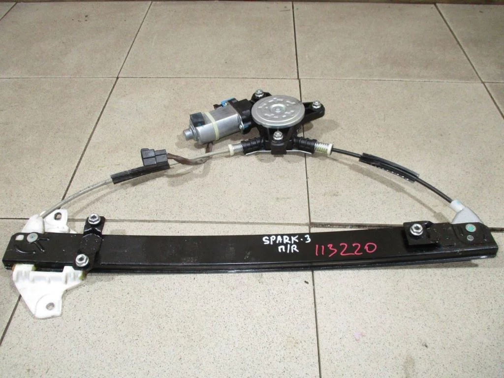 Стеклоподъемник электр. передний правый Chevrolet Spark 2010 M300