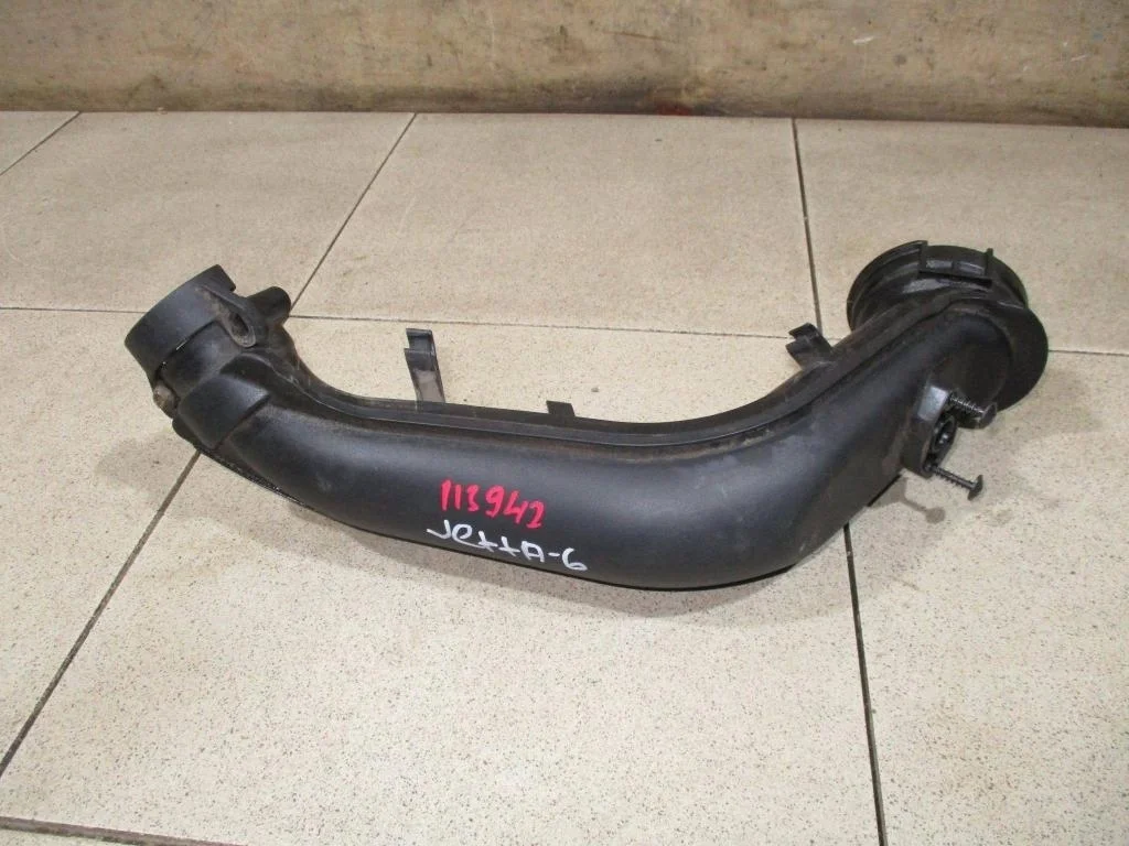 Патрубок турбины Volkswagen Jetta 2012 (A6)