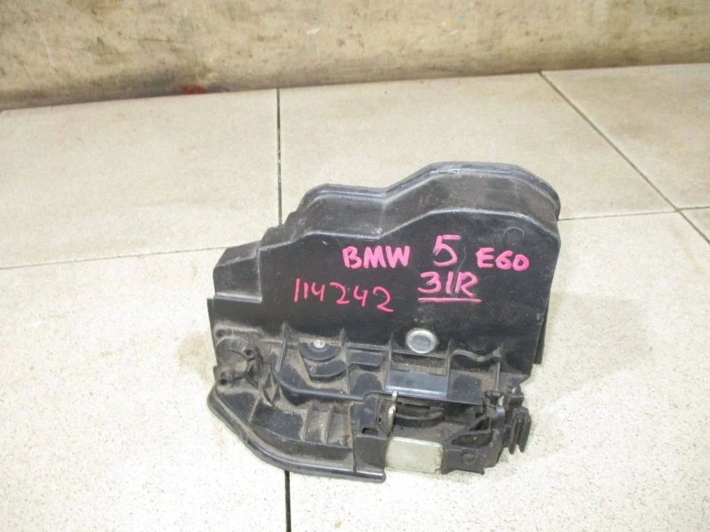 Замок двери задней правой BMW 5-Series E60, E61
