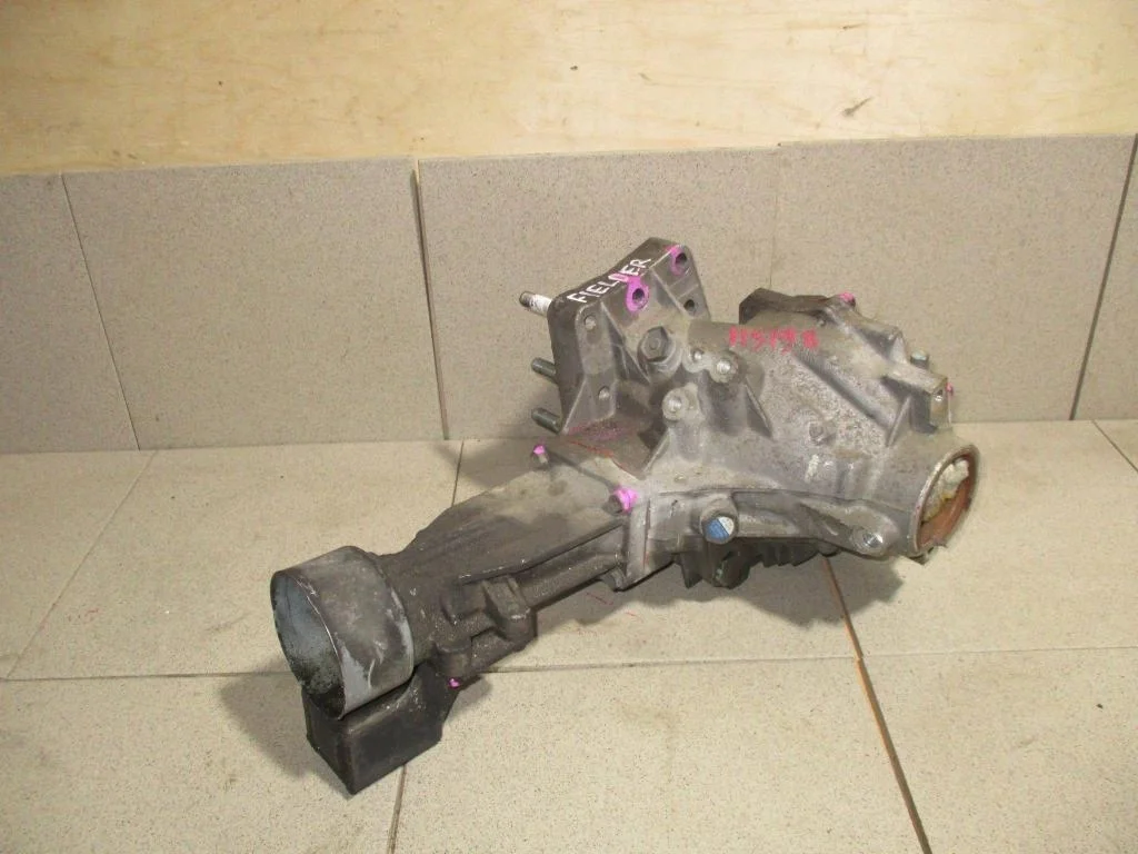 Коробка раздаточная Toyota Voxy R60