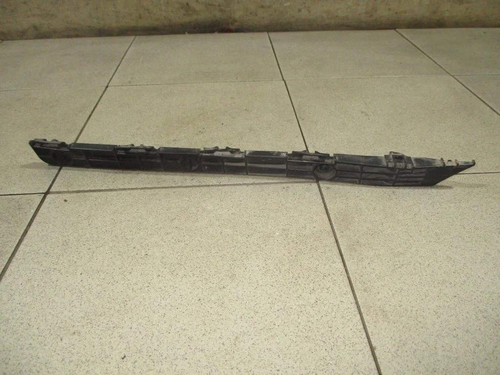 Кронштейн заднего бампера правый Toyota Camry (XV40)