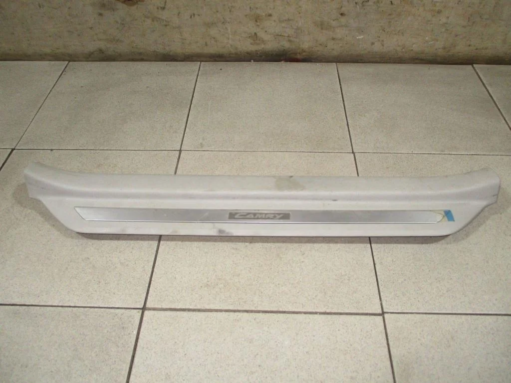 Накладка порога (внутренняя) Toyota Camry (XV40)