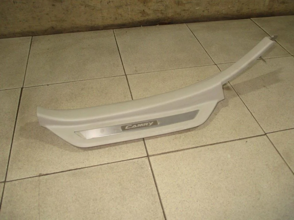 Накладка порога (внутренняя) Toyota Camry (XV40)