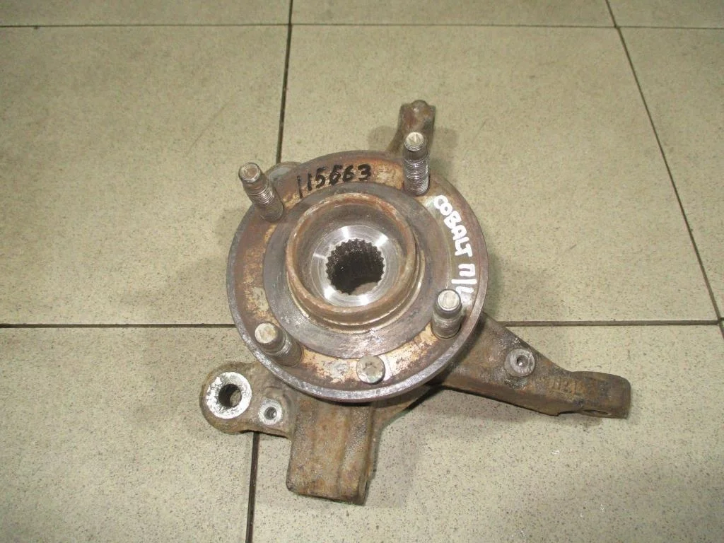 Кулак поворотный передний левый Chevrolet Cobalt II