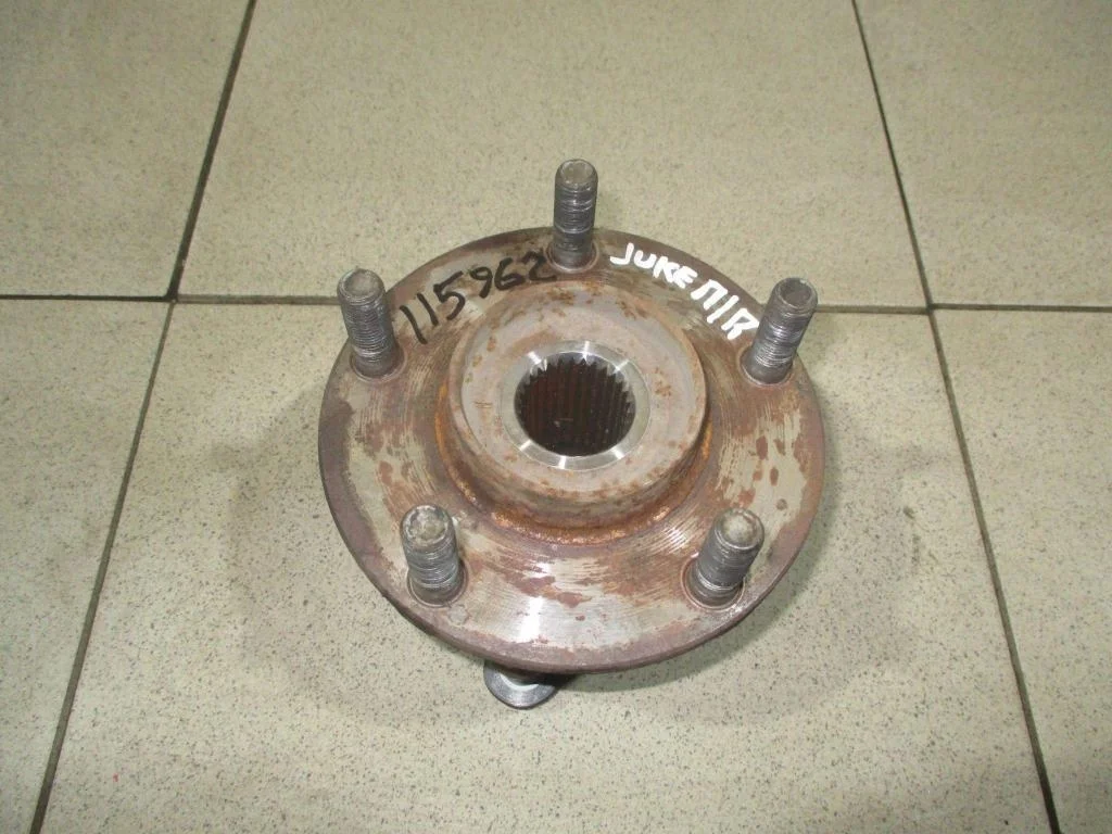 Ступица передняя Nissan Juke (F15)