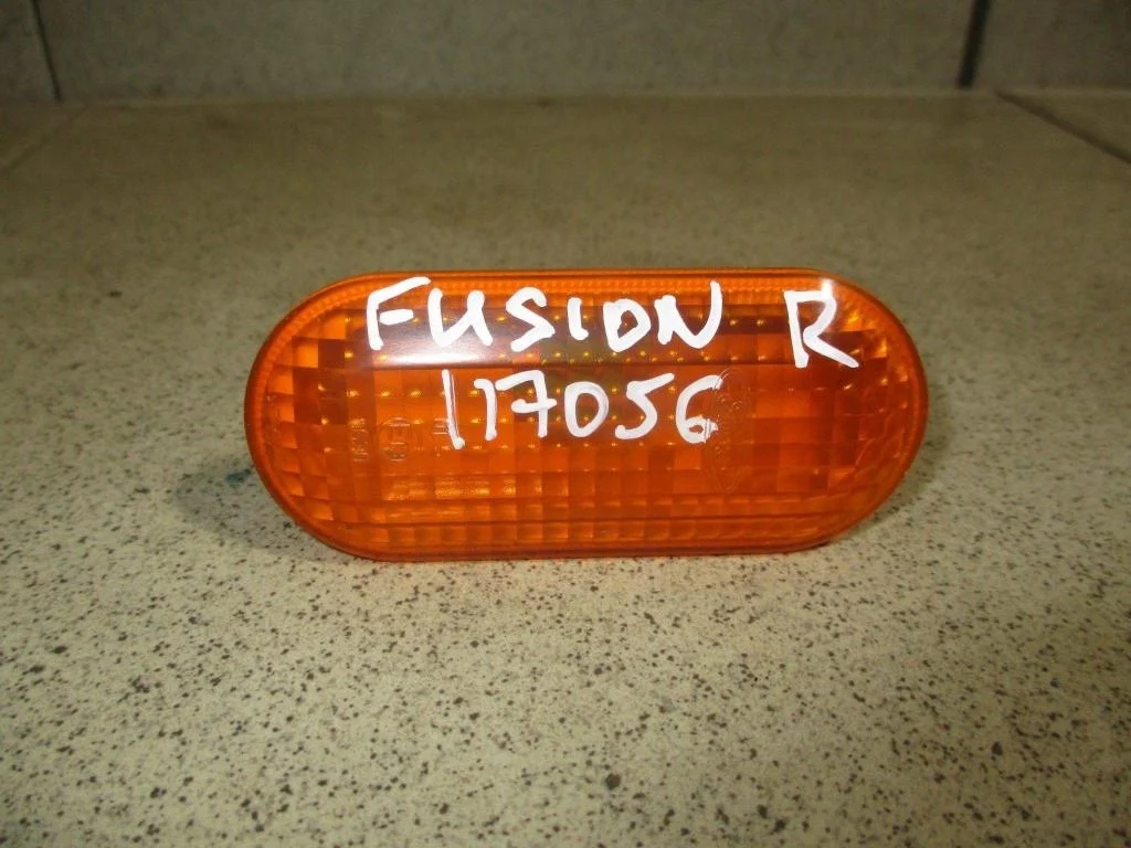 Повторитель на крыло Ford Fusion