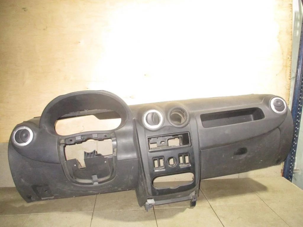 Торпедо Lada Largus