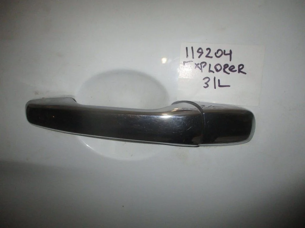 Ручка двери задней наружная левая Ford Explorer U502