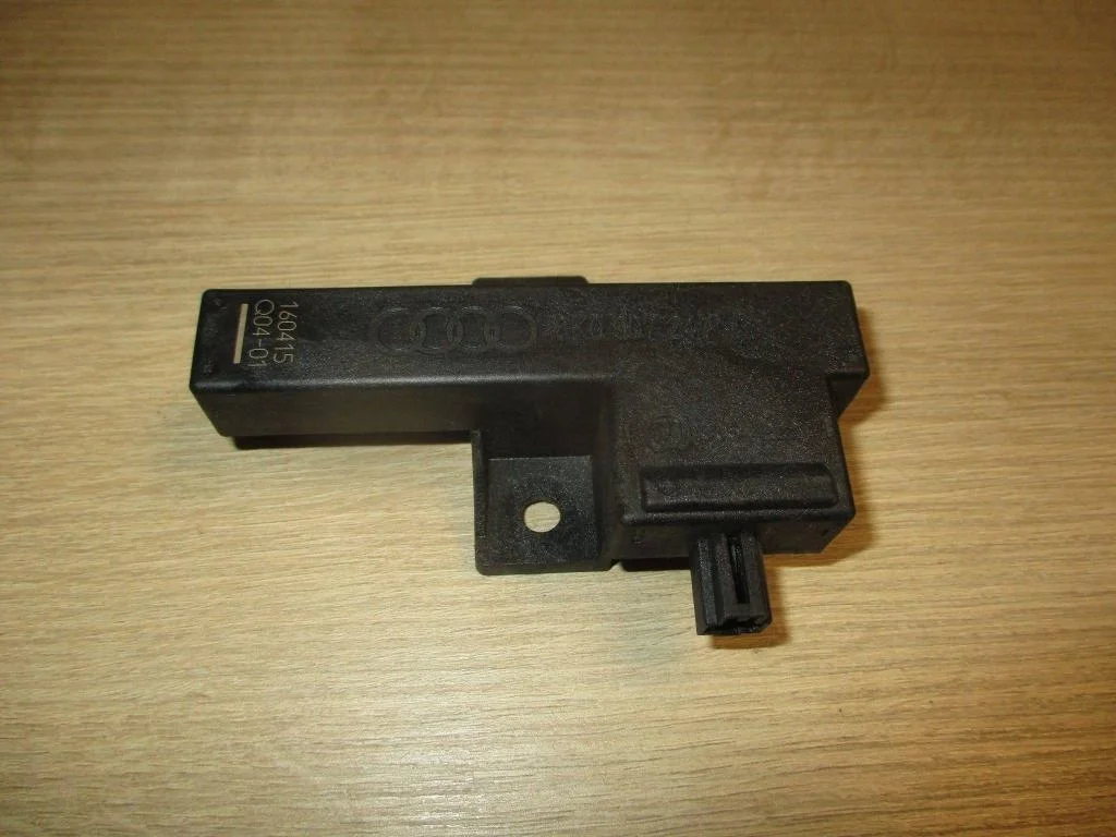 Антенна Volkswagen Touareg 2 FL, NF