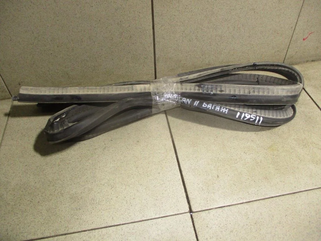 Уплотнитель багажника Renault Logan 2 L52