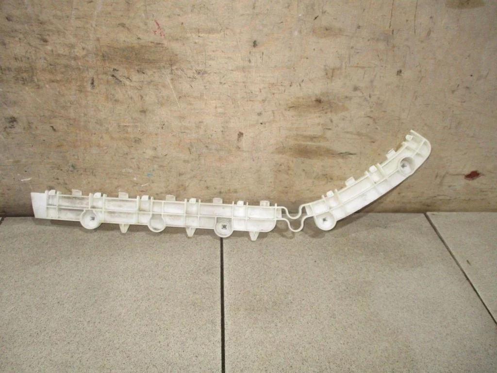 Кронштейн заднего бампера левый Mitsubishi Outlander 3 2015 GF