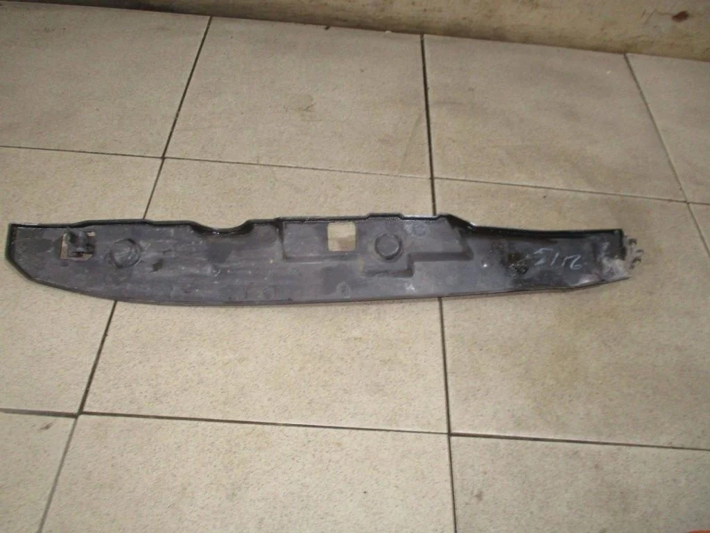 Пыльник (кузов наружные) Volkswagen Jetta (A6)