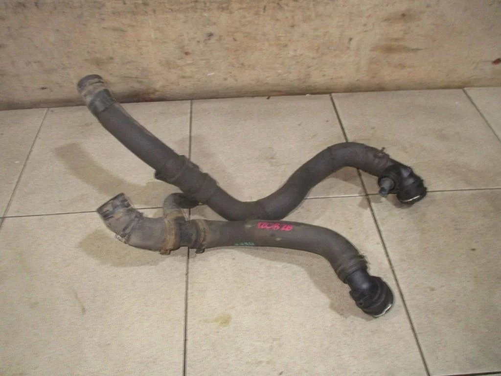 Патрубок радиатора Volkswagen Jetta 2011 (1B)