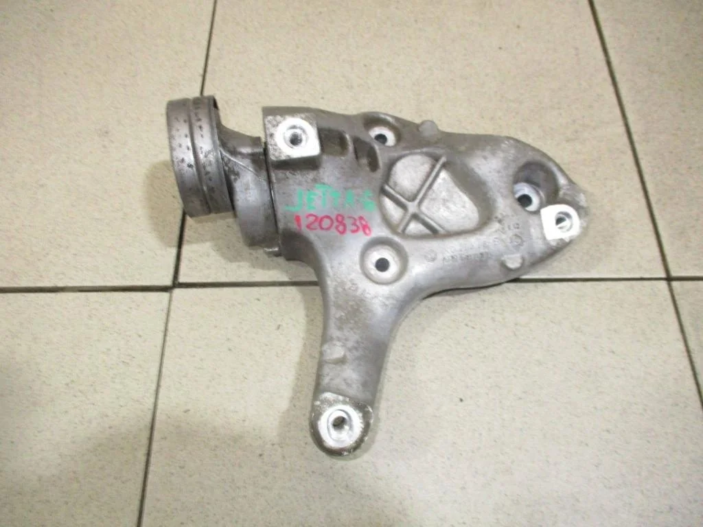 Кронштейн кондиционера Volkswagen Jetta (A6)