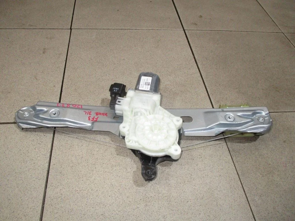 Стеклоподъемник электр. задний левый Ford Focus 3
