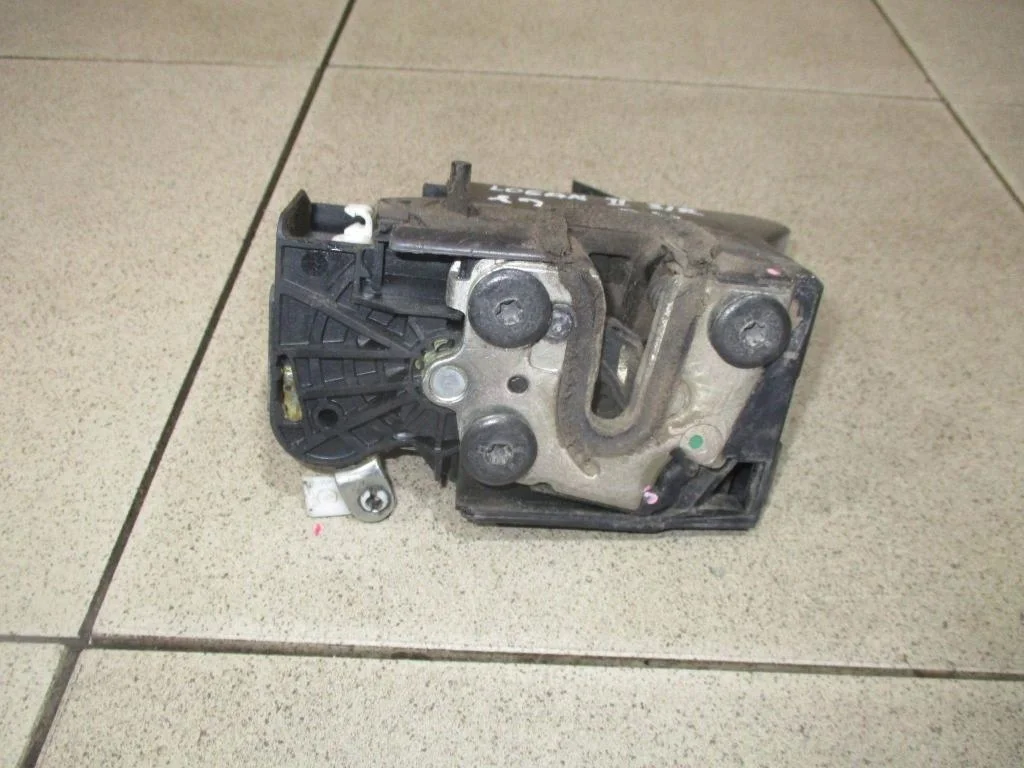 Замок двери задней правой Renault Logan 2