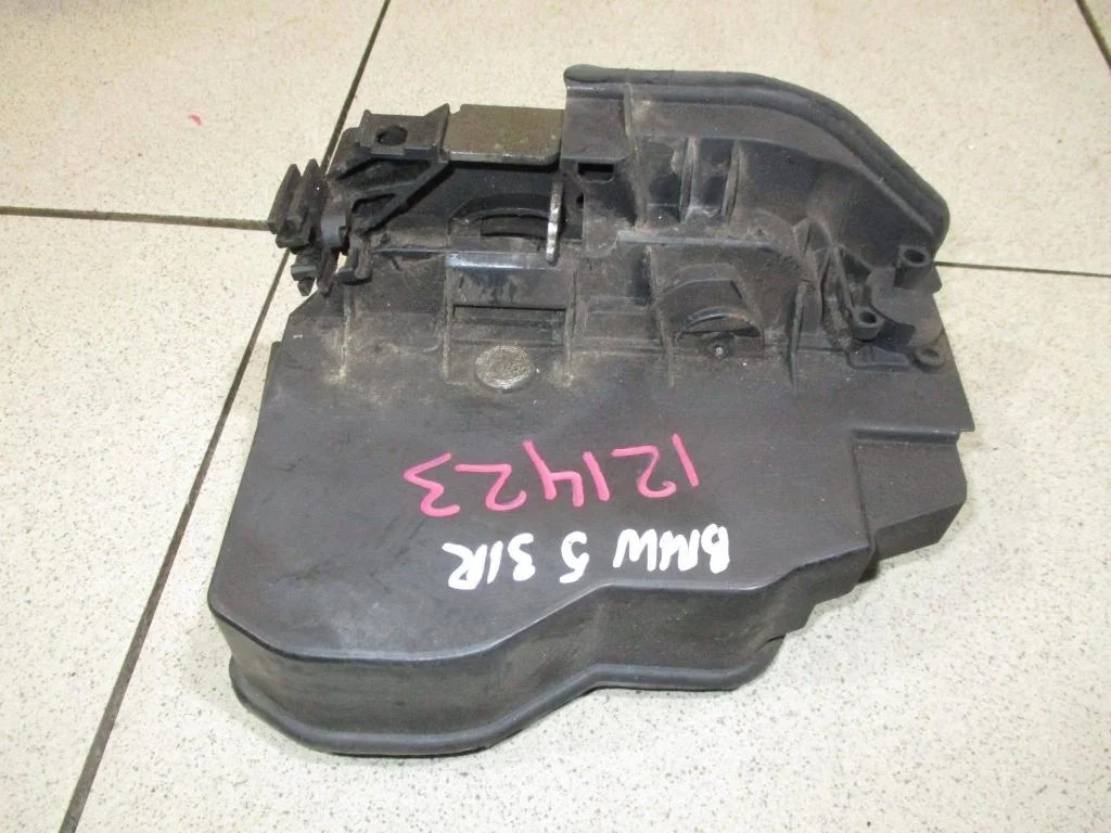 Замок двери задней правой BMW 5-Series E60, E61