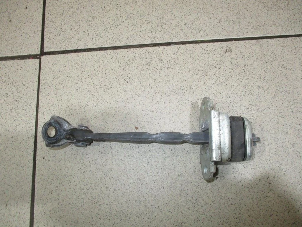 Ограничитель двери Honda CR-V 2008 III