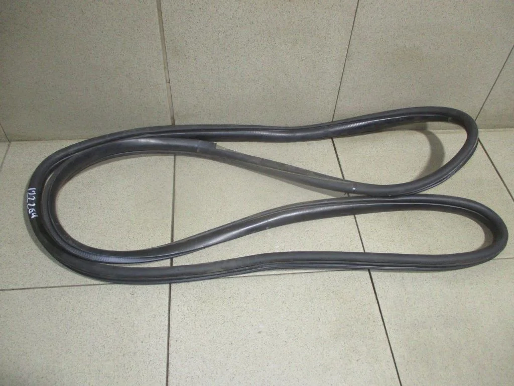 Уплотнитель двери Kia Ceed 2 2017 JD