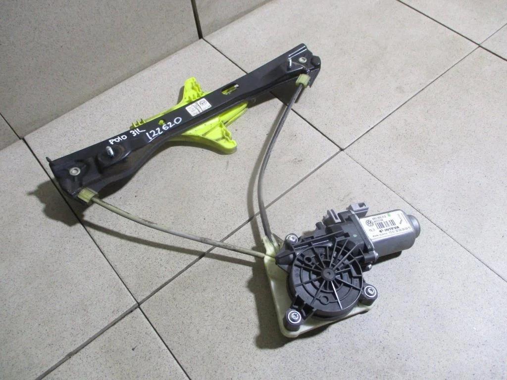 Стеклоподъемник задний левый Volkswagen Polo 5