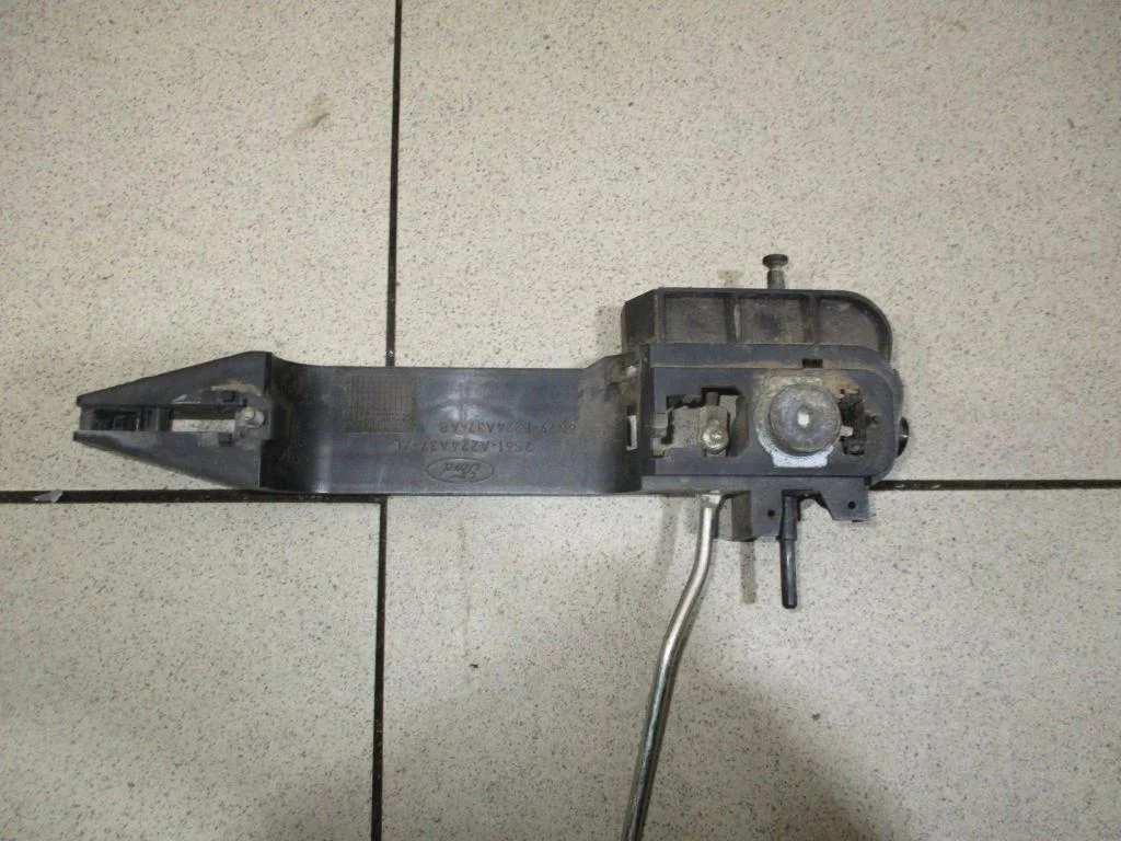 Кронштейн ручки Ford Fusion