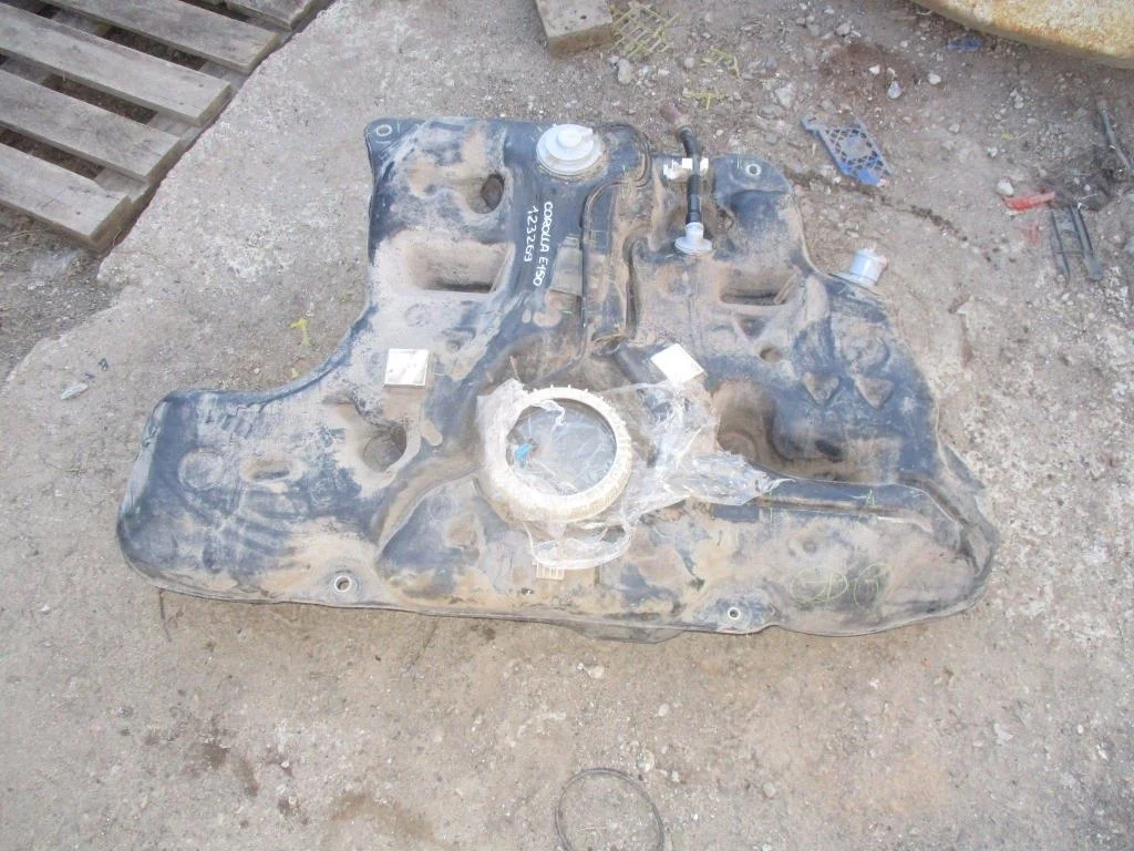 Бак топливный Toyota Corolla (E150)