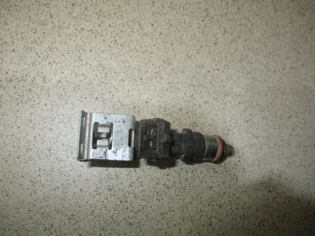 Форсунка топливная Ford Focus 3