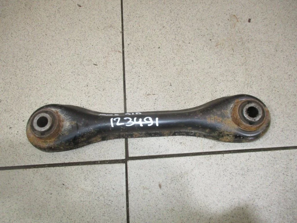 Рычаг задний поперечный Ford Focus III