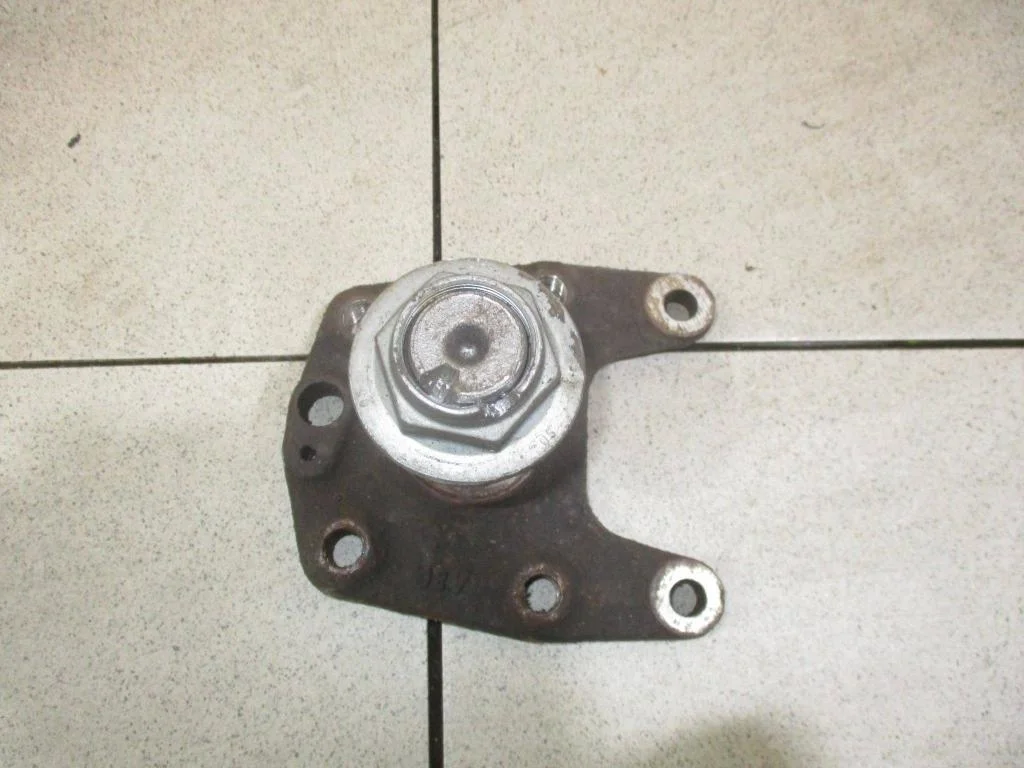 Цапфа Peugeot Partner Tepee 2008 B9