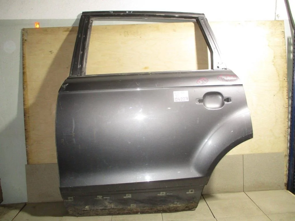 Дверь задняя левая Audi Q7 (4L)