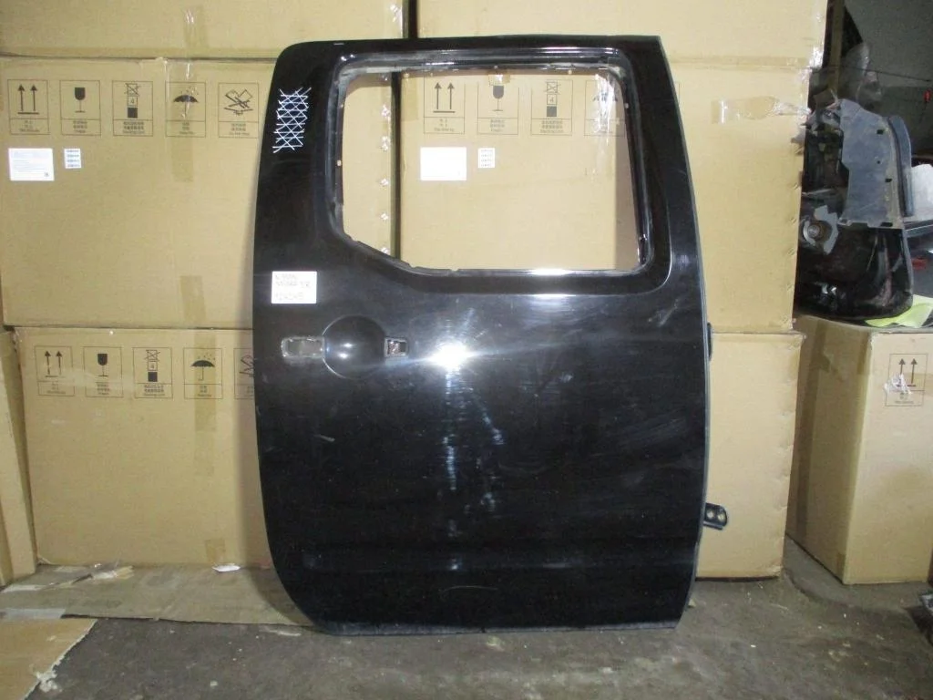Дверь задняя правая Nissan Navara 2007 D40