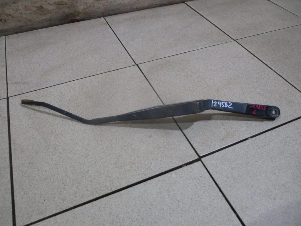 Поводок стеклоочистителя передний левый Chevrolet Lanos 2008 T100