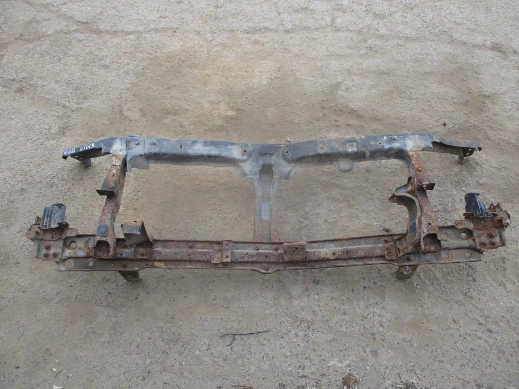 Панель передняя Nissan Navara 2007 D40