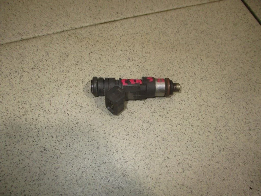 Форсунка топливная Ford Focus 3