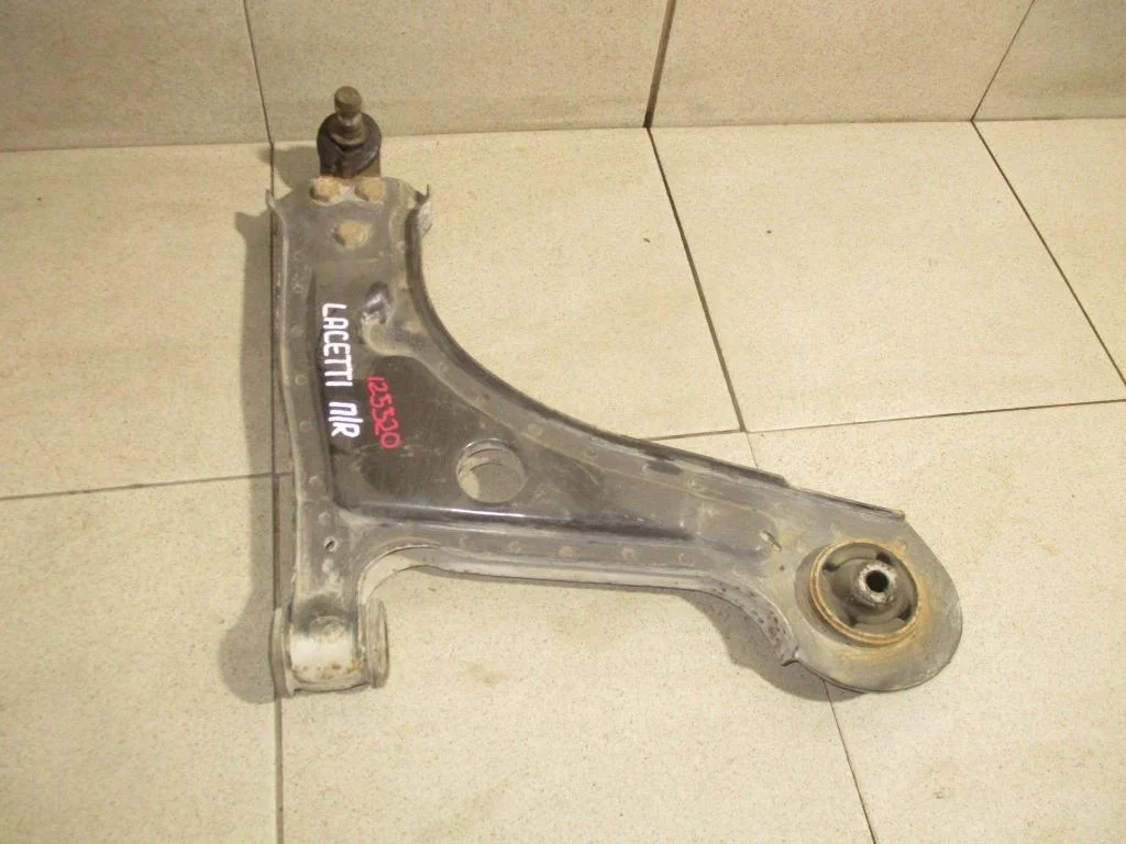 Рычаг передний правый Chevrolet Lacetti J200