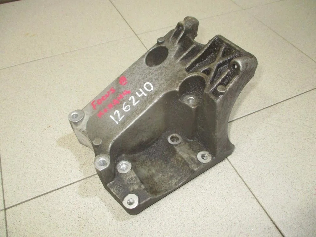 Кронштейн кондиционера Ford Focus 3