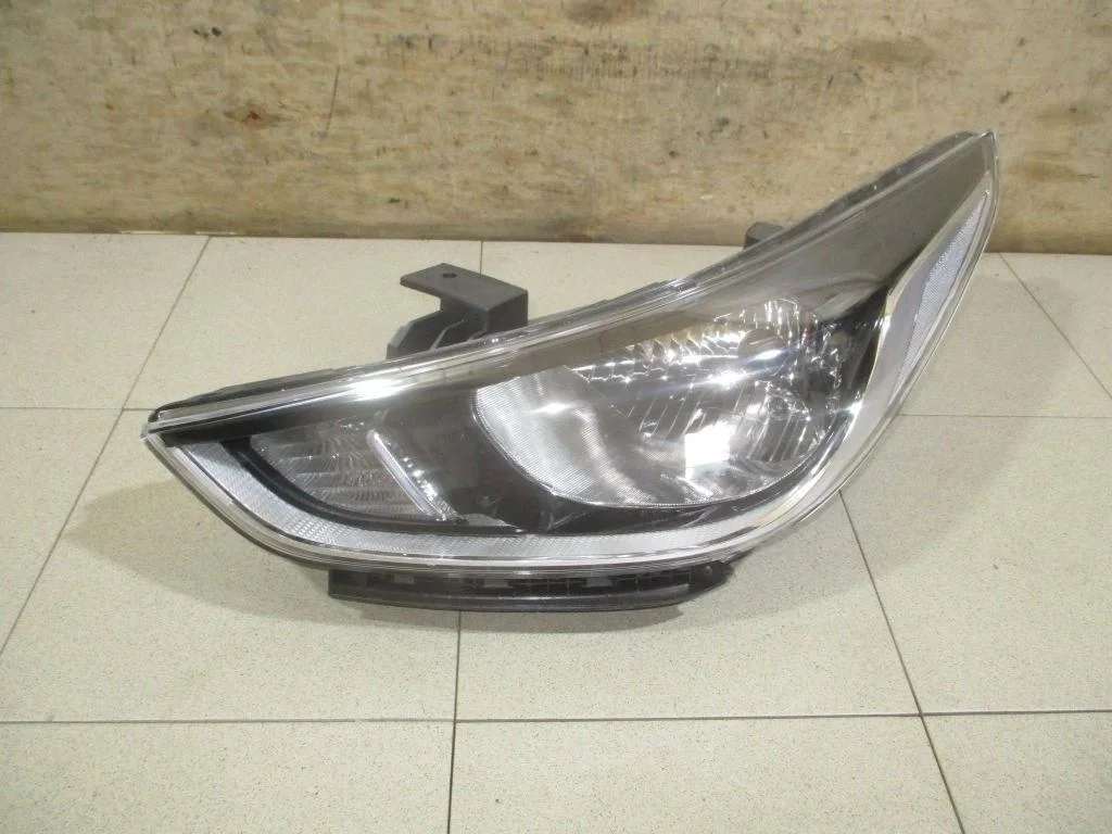 Фара левая Hyundai Solaris II