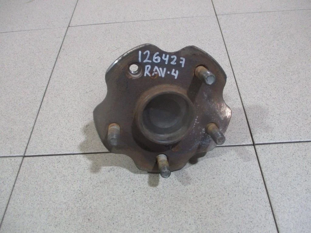 Ступица задняя Toyota RAV4 (A30)