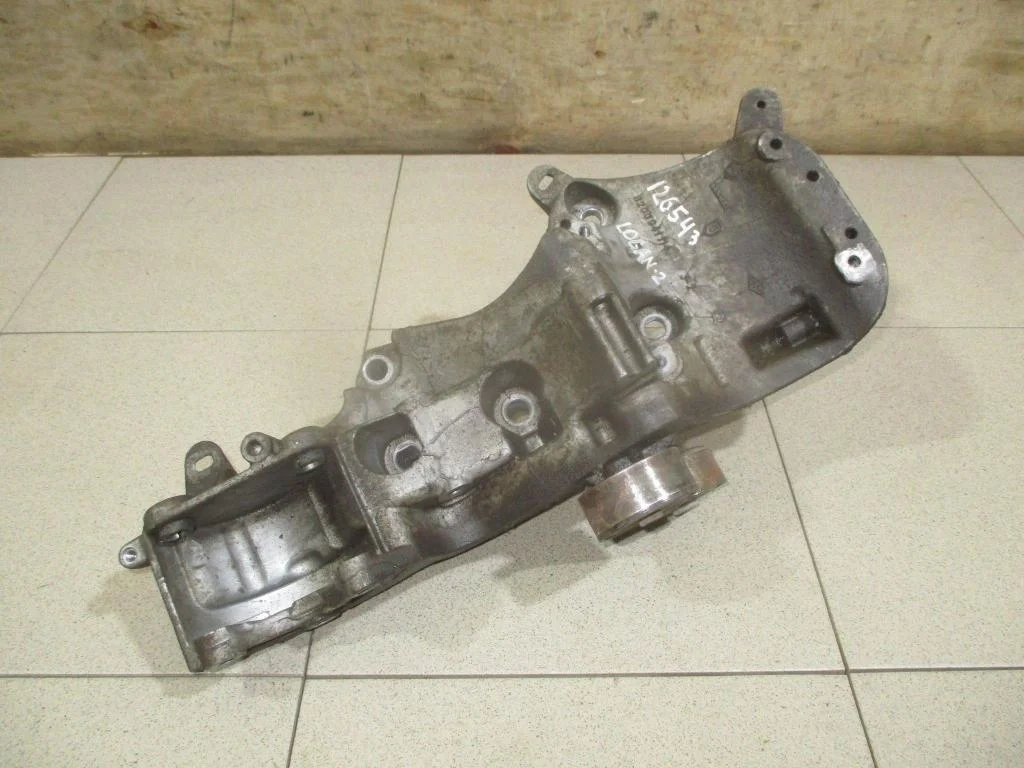 Кронштейн генератора Renault Logan 2 L52
