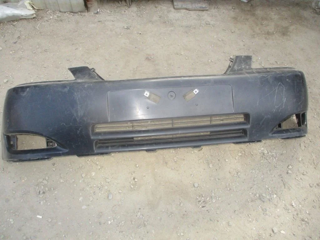 Бампер передний Toyota Corolla (E120)